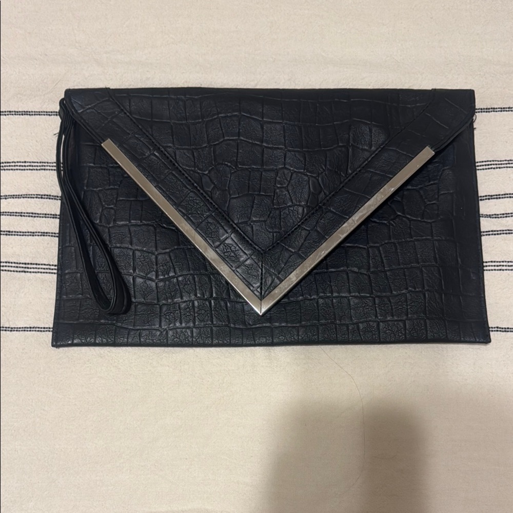 Elegant Black Crocodile-Embossed Wristlet